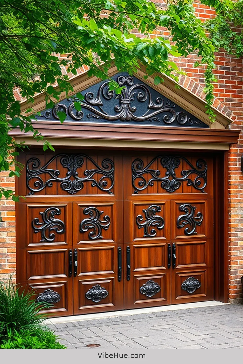 16 Essential Features for Year-Round Garage Traditional Style 2 Elegant Garage Doors for 16 Essential Features for Year-Round Garage Traditional Style