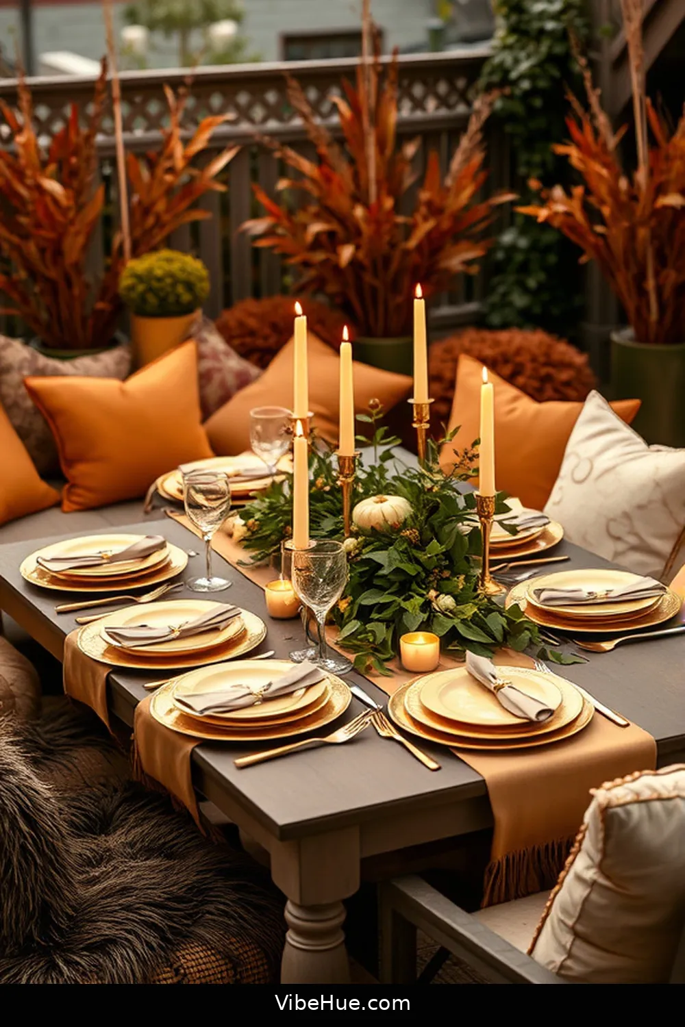 18 Must-Have Elements for a Contemporary Style Fall Outdoor Patio 9 Elegant Dining Setup for 18 Must-Have Elements for a Contemporary Style Fall Outdoor Patio